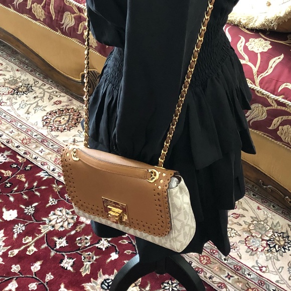 NWT - Picture 3 of 8